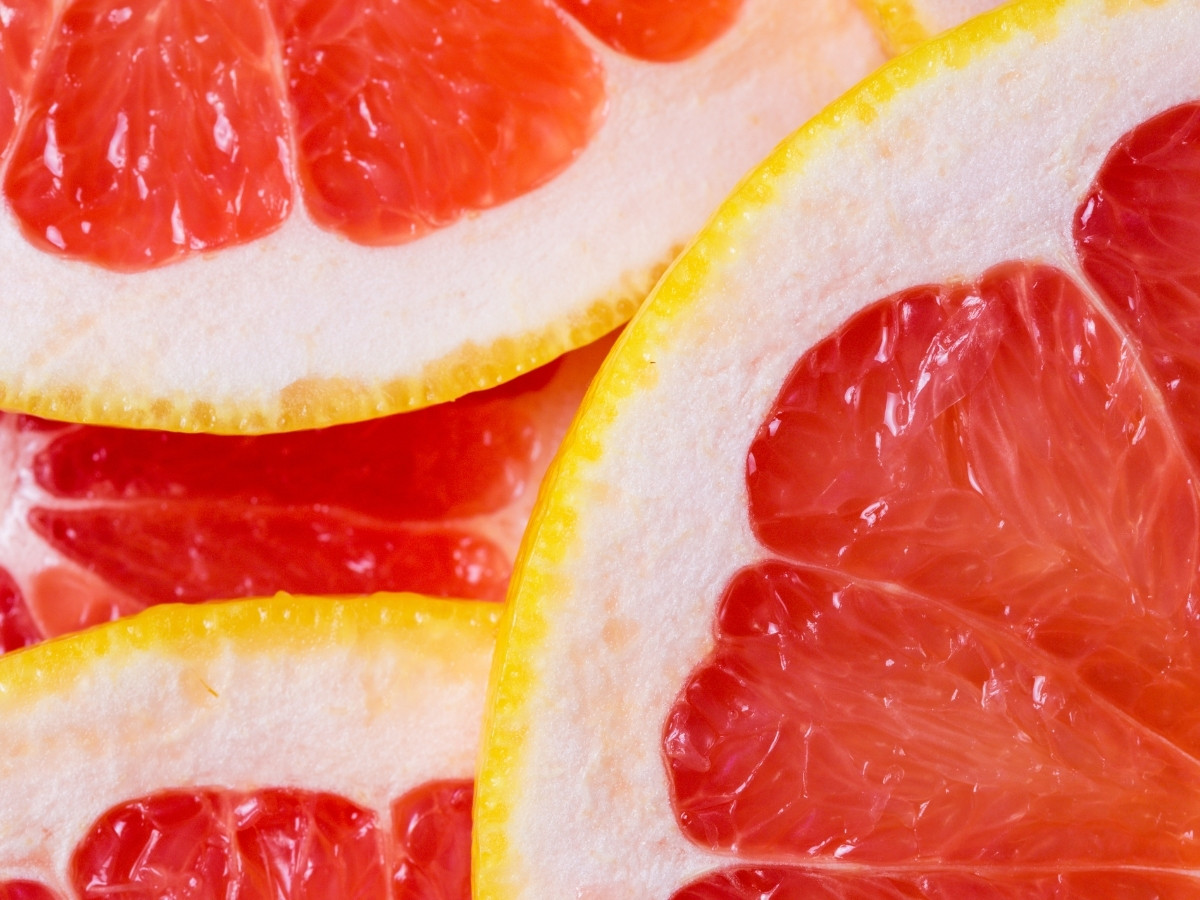 Slices of pink grapefruit